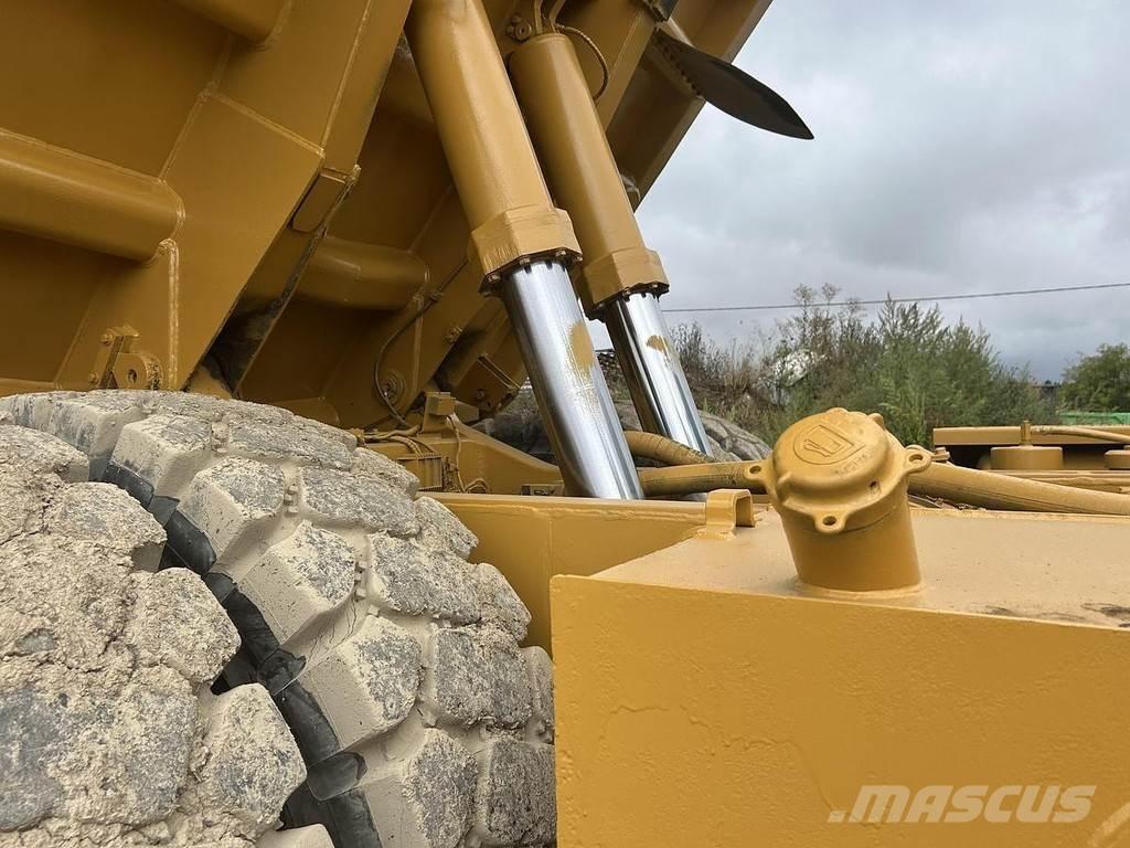 CAT 769D 側卸礦車