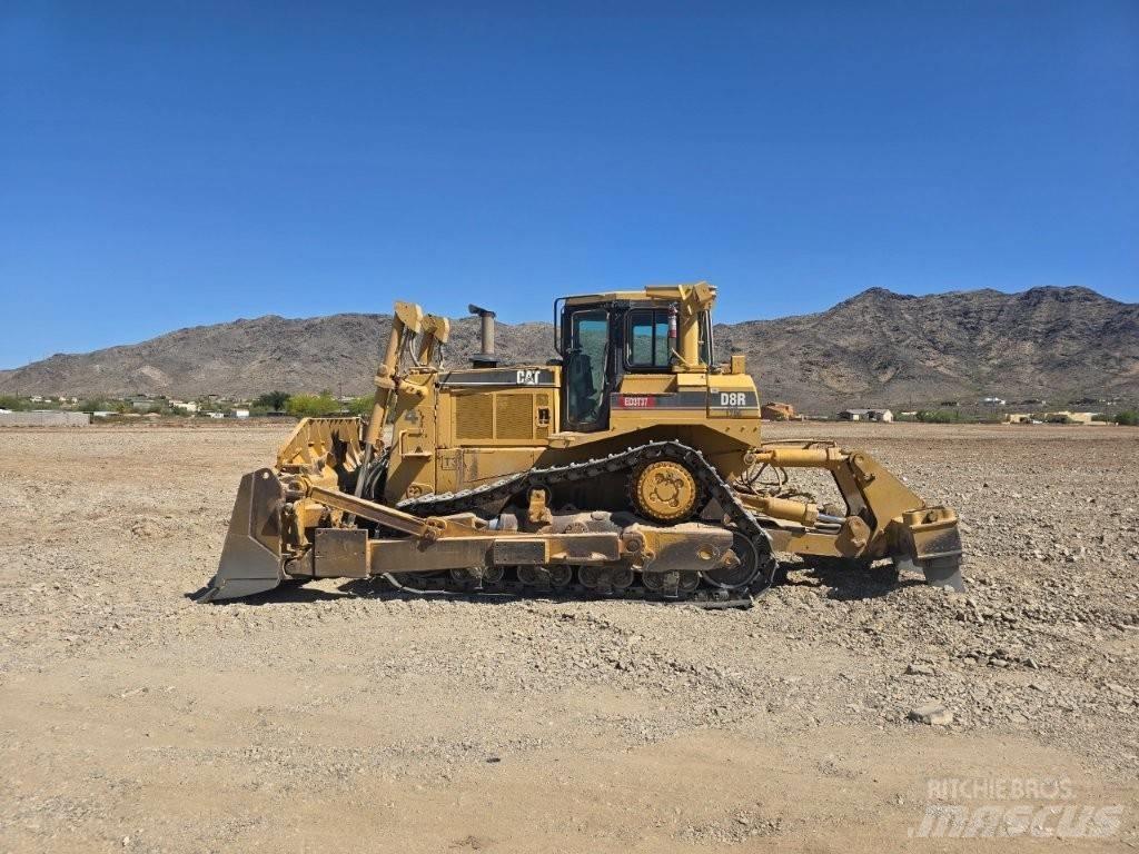 CAT D 8 R II 平土機