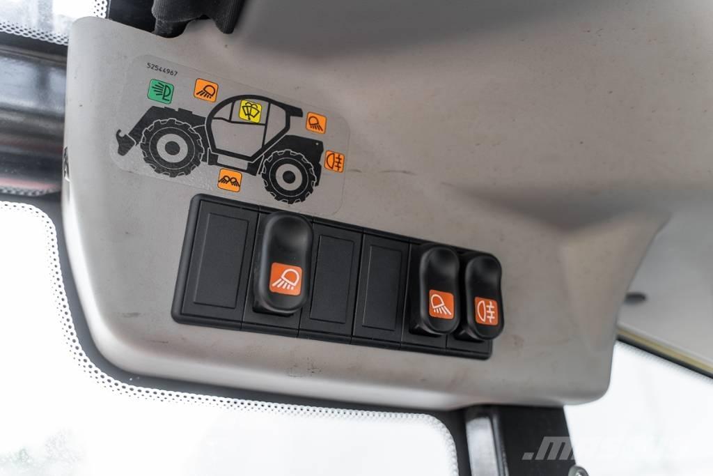 Manitou MLT 630 伸縮臂操作車