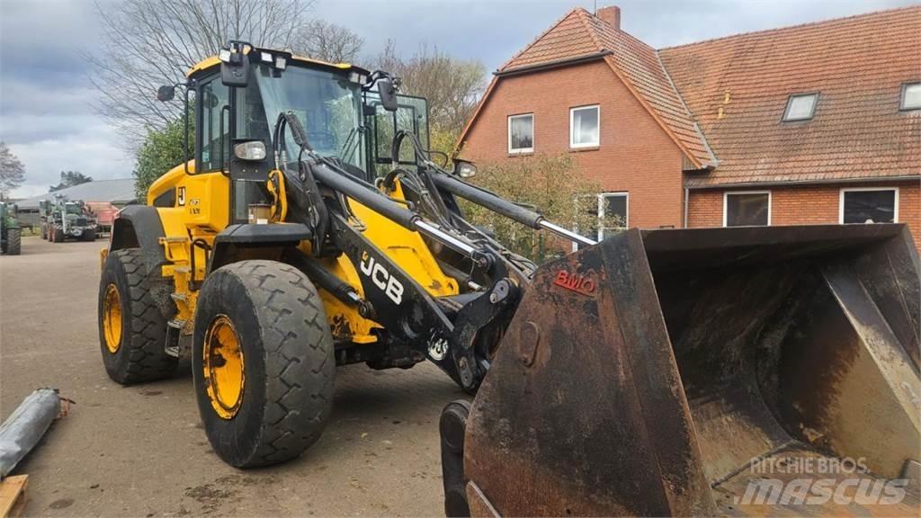 JCB 427 agri 輪胎式裝載機