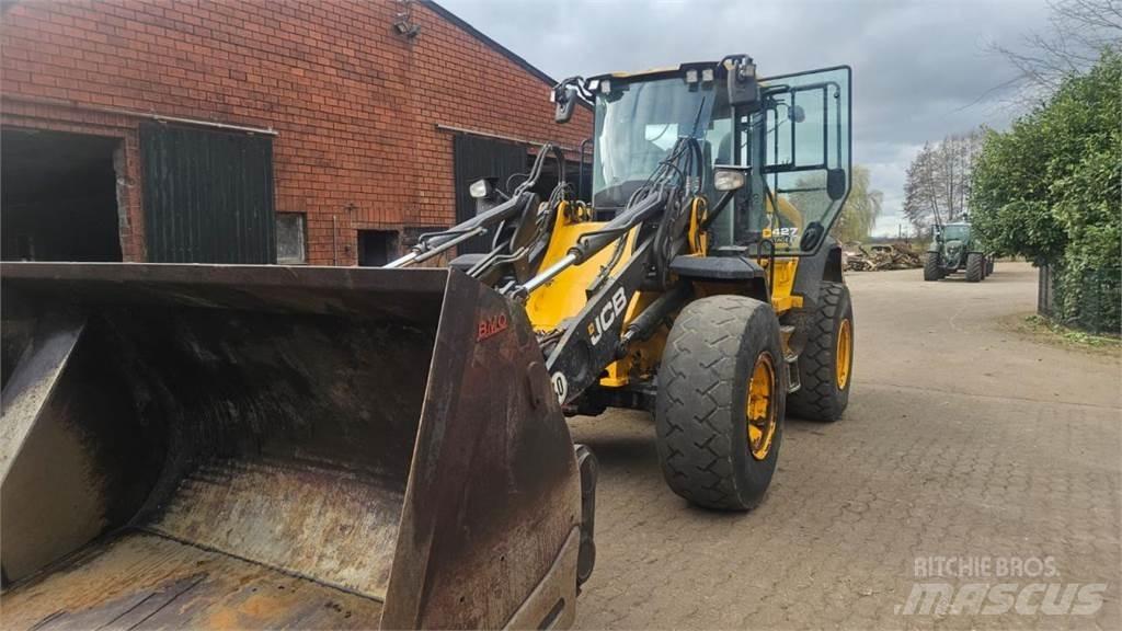 JCB 427 agri 輪胎式裝載機