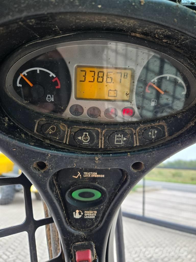 Bobcat S 450 滑移轉向裝載機