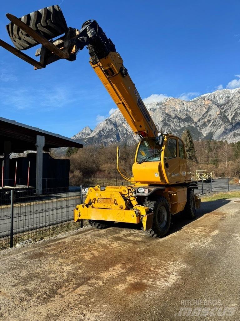 Manitou MRT 2150 伸縮臂操作車