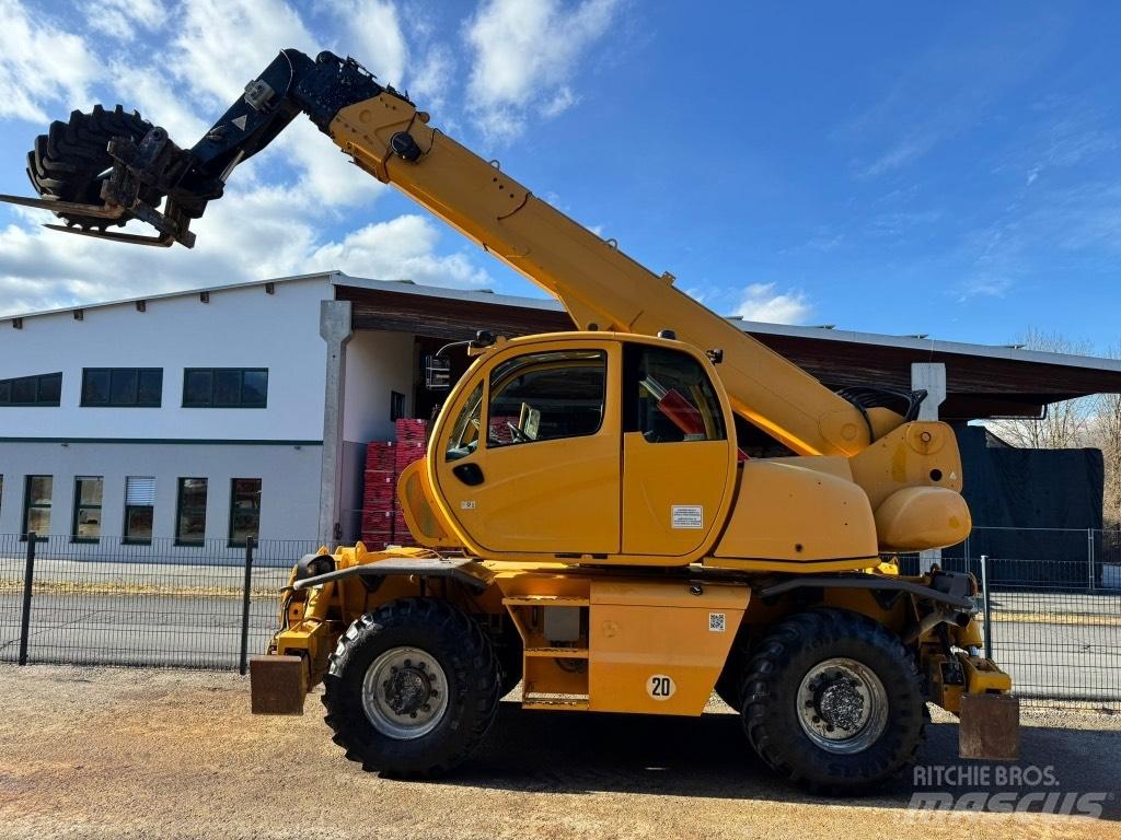 Manitou MRT 2150 伸縮臂操作車