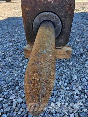 Furukawa F12 鐵鎚/碎石機