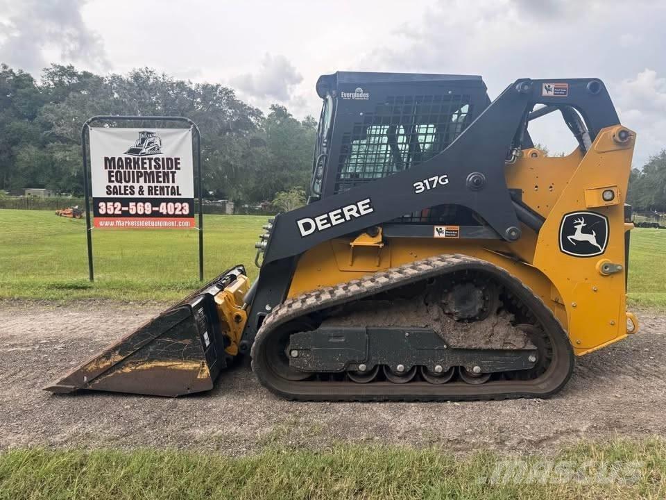 John Deere 317 滑移轉向裝載機