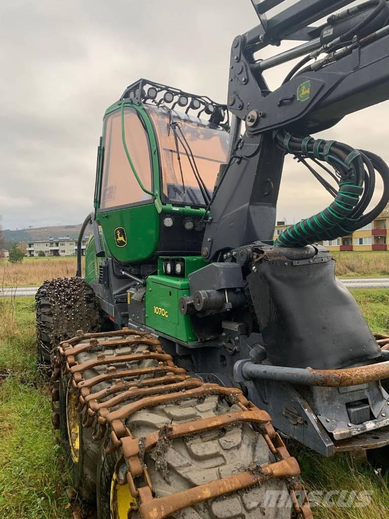 John Deere 1070G 收穫機