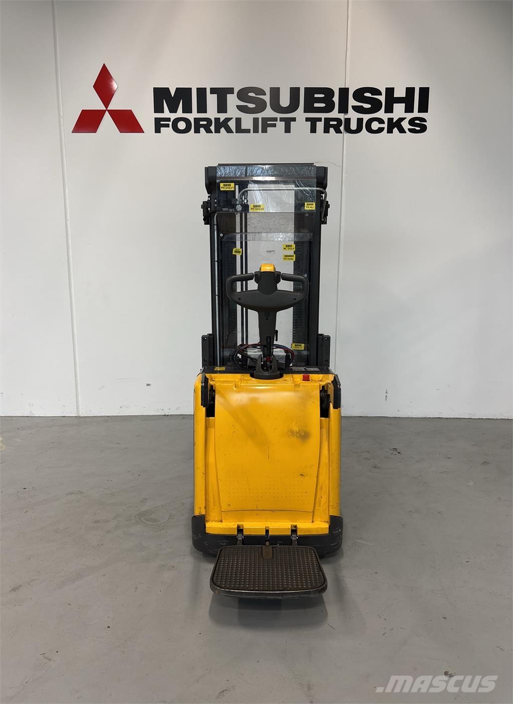 Atlet PSP160 自走式堆積機