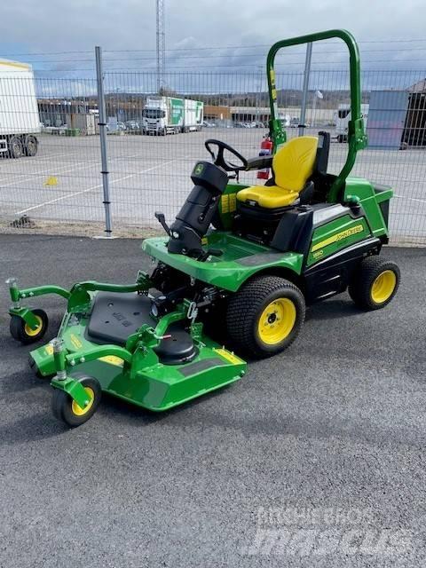 John Deere 1550 騎乘式割草機