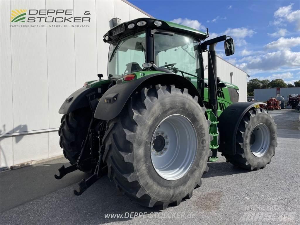 John Deere 6210R 曳引機