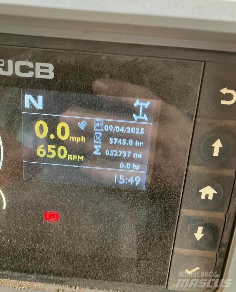 JCB 4220 Fastrac 曳引機