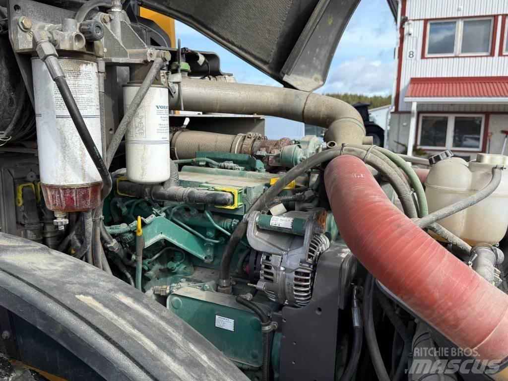 Volvo SD 135 B 單輪滾壓機