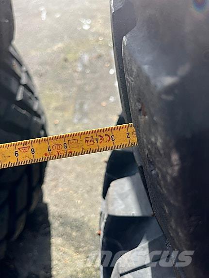  540/65R30 其他路面和雪地機械