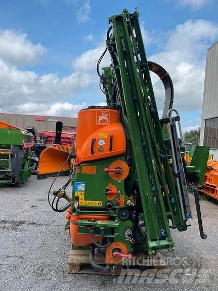 Amazone UF901 自走式噴霧機