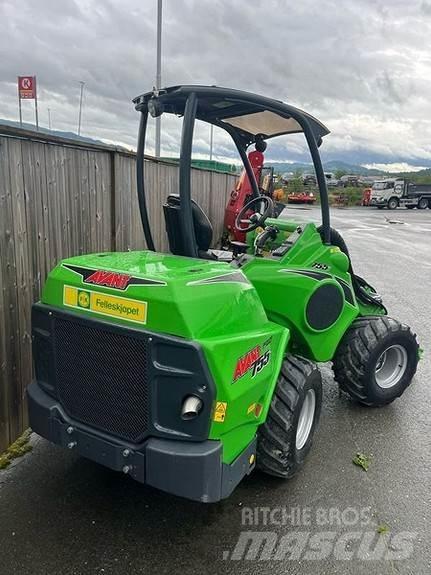 Avant 755i 滑移轉向裝載機