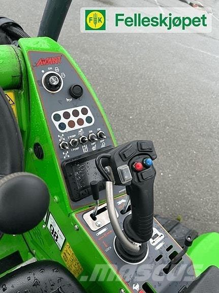 Avant 755i 滑移轉向裝載機