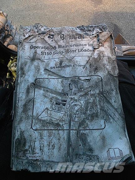 Bobcat S150 滑移轉向裝載機