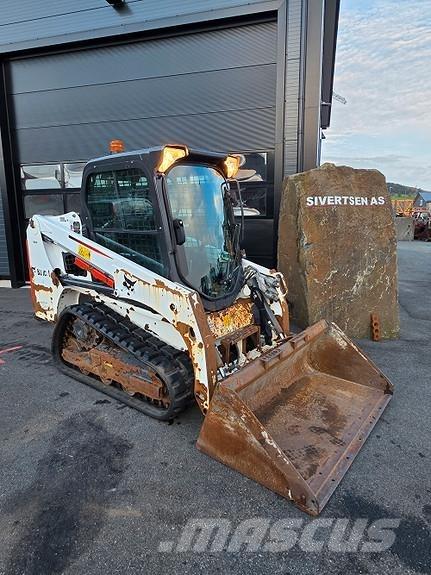 Bobcat T450 滑移轉向裝載機
