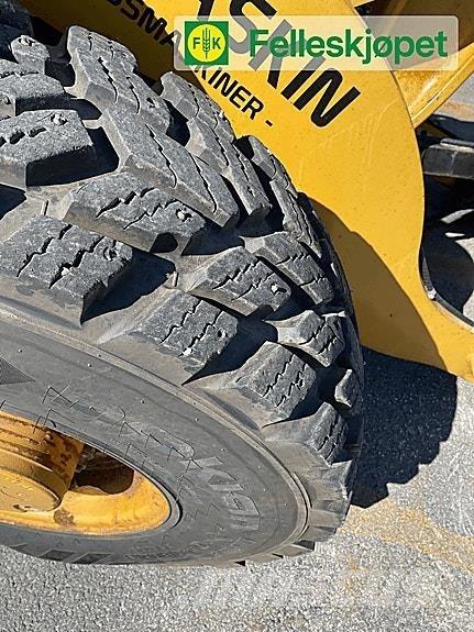 CAT 906hl 輪胎式裝載機