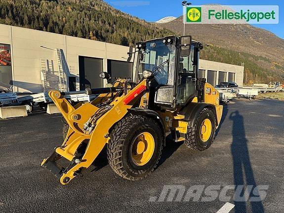 CAT 908 滑移轉向裝載機