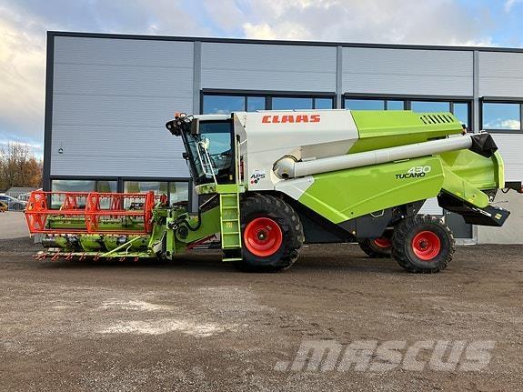 CLAAS Tucano 430 聯合收穫機