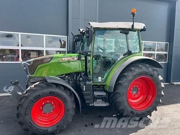 Fendt 211 Profi+ 曳引機