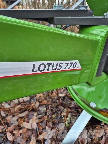 Fendt 770 Lotus 堆草機