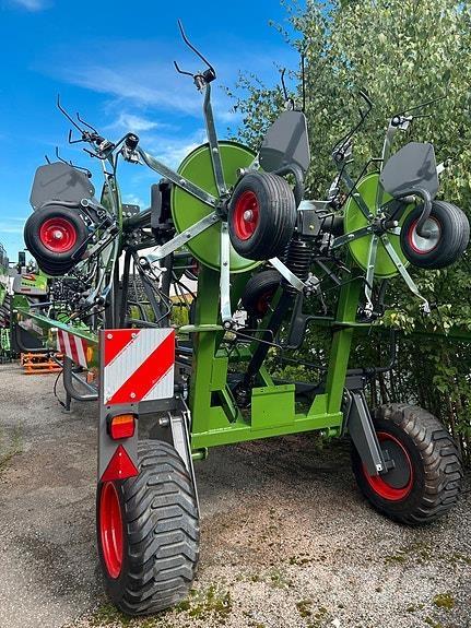 Fendt LOTUS 1020 堆草機