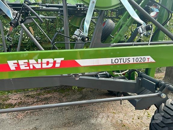 Fendt LOTUS 1020 堆草機
