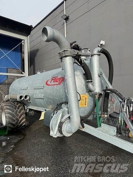 Fliegl VFW10600 礦物撒布機