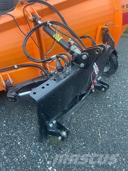 FMG AA300Z-City 刮雪板和犁