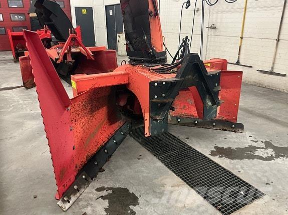 Globus GS 235 掃雪機