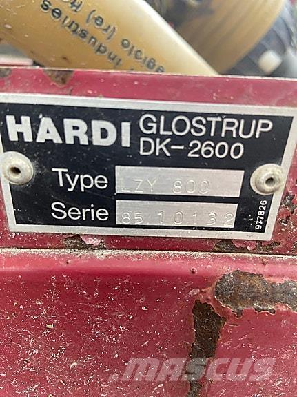 Hardi LZY 800 自走式噴霧機