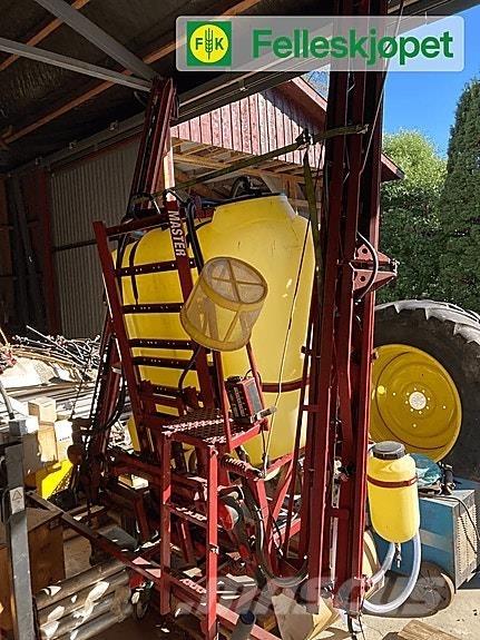 Hardi Master 1000 自走式噴霧機