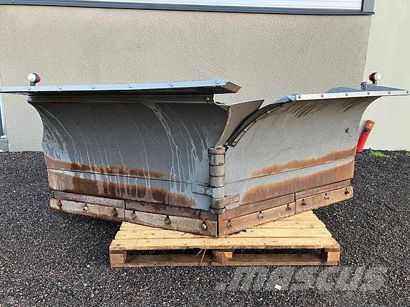 Holms KHV-3.2 刮雪板和犁