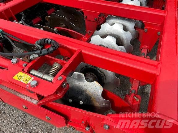 Horsch Pronto 6 DC 肥料撒布機