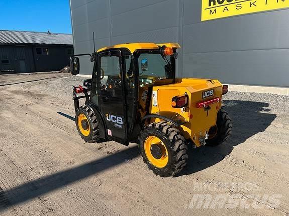 JCB 514-40 伸縮臂操作車