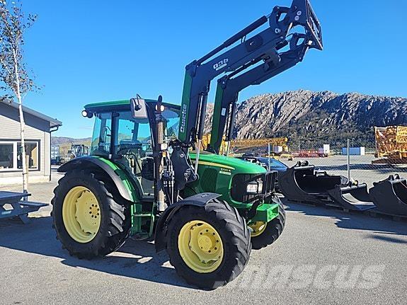 John Deere 5100 R 曳引機