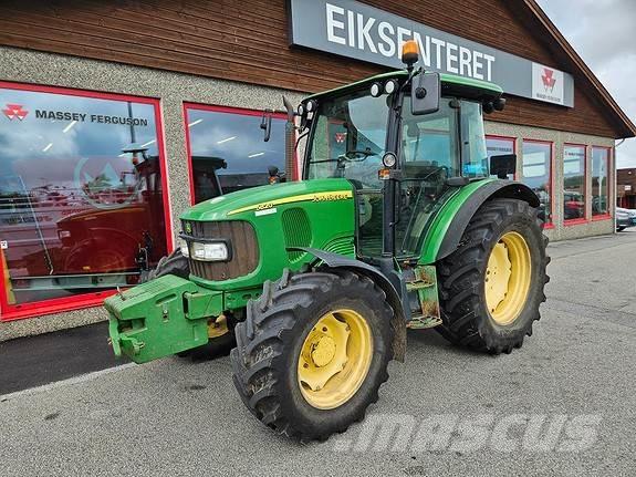 John Deere 5820 曳引機