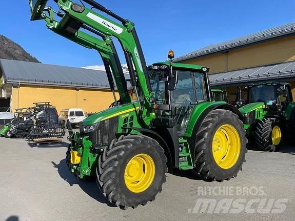 John Deere 6120M 曳引機