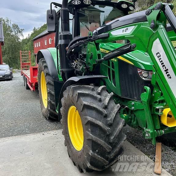 John Deere 6120M 曳引機