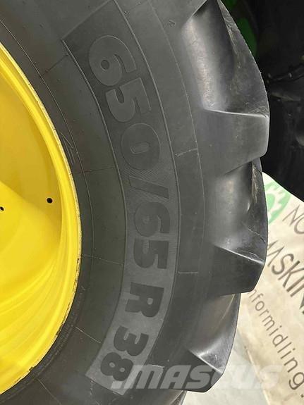 John Deere 6155R 曳引機