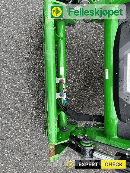 John Deere 6155R 曳引機