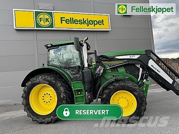 John Deere 6215R 曳引機