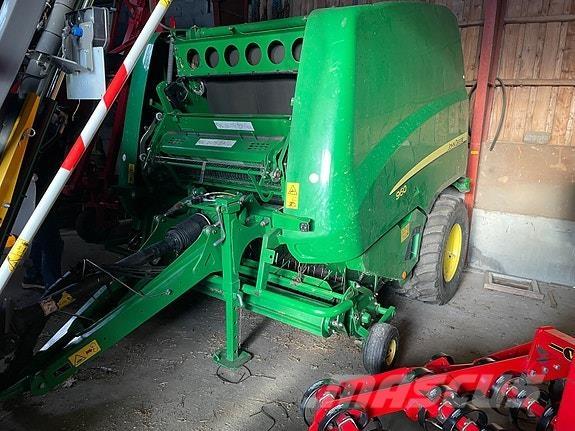 John Deere 960 圓型牧草打包機
