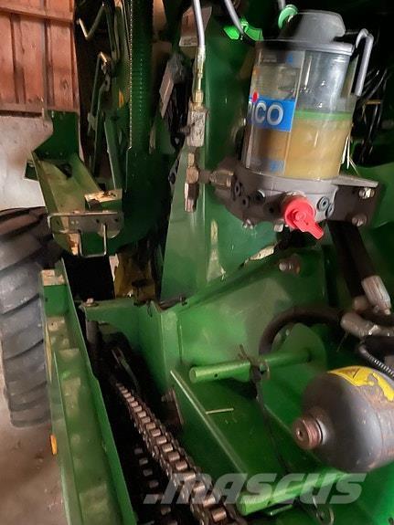 John Deere 960 圓型牧草打包機