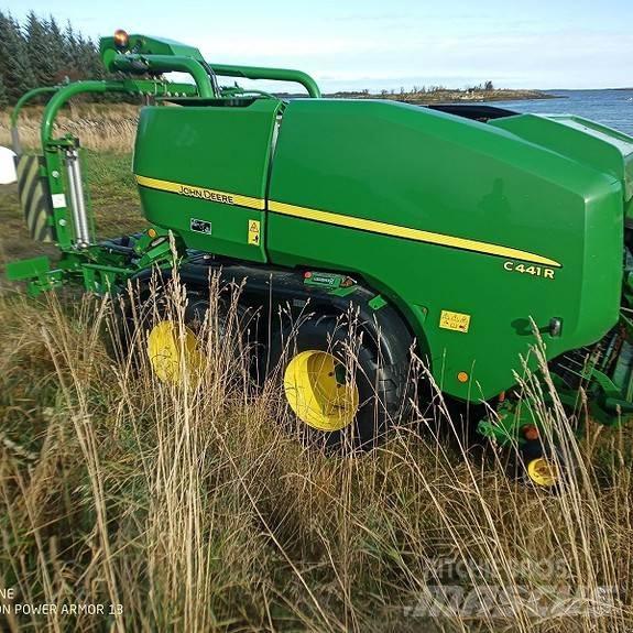John Deere C441R 圓型牧草打包機