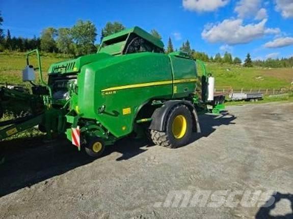 John Deere C441R 圓型牧草打包機
