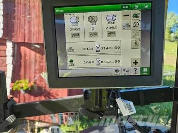 John Deere C441R 圓型牧草打包機