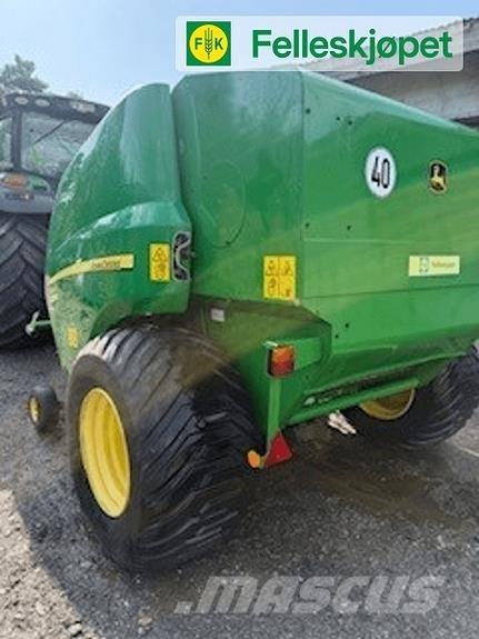 John Deere F440R 圓型牧草打包機
